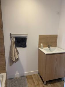 Φωτογραφία από το άλμπουμ του Appartement F2 de 55 m2 σε Blanzy