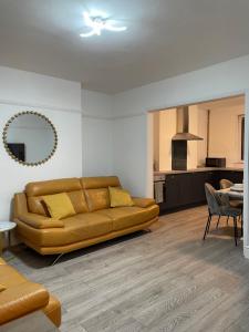 Χώρος καθιστικού στο 3x Double, 2x Bathrooms, Central & Parking