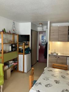 Køkken eller tekøkken på APPARTEMENT MONTAGNE