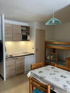 Køkken eller tekøkken på APPARTEMENT MONTAGNE