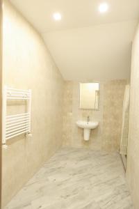 Koupelna v ubytování Mer Tun + 7 fotografií