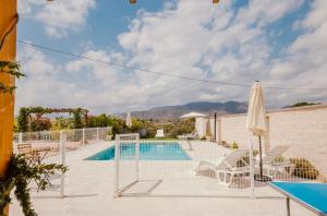 Bazén v ubytování Casa Chirreas nebo v jeho okolí