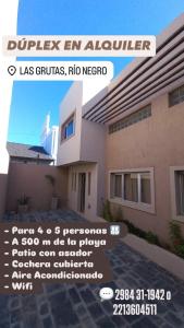 拉斯格路塔斯La Perla的小区房屋的传单