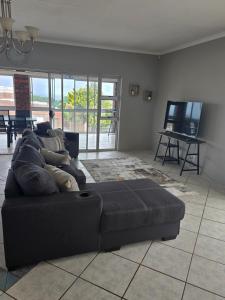 TV/trung tâm giải trí tại Tides of Blessings