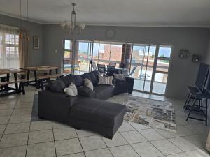 Khu vực ghế ngồi tại Tides of Blessings +4 ảnh