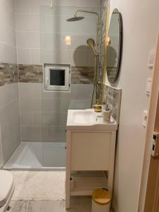 Ένα μπάνιο στο La Source des vignes