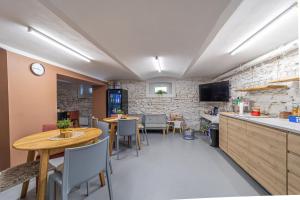 Кухня или мини-кухня в Apartmán Pradědův
