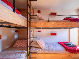 Ένα ή περισσότερα κρεβάτια σε δωμάτιο στο Appartement de Luxe à Avoriaz - 12 Pers, 6 Pièces - FR-1-314-229