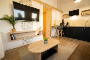 Η κουζίνα ή μικρή κουζίνα στο Violette Forest Spa