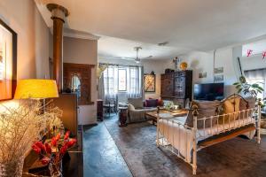 Μια τηλεόραση ή/και κέντρο ψυχαγωγίας στο The smallest farm in Africa ELGIN