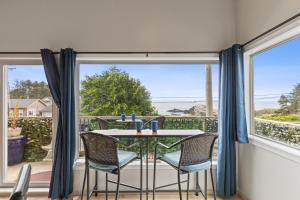 Μπαλκόνι ή βεράντα στο Steps to Pirate Cove Oregon Coast Condo with View
