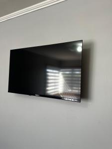 TV a/nebo společenská místnost v ubytování Hostal Verde Bendito Depto 2 Temuco