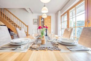 Khu vực ghế ngồi tại Ferienpark Freesenbruch Reihenhaus 7a - Otter