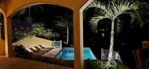 Hồ bơi trong/gần Elysium Villa-Natural Surroundings Ocean Views Private Pool