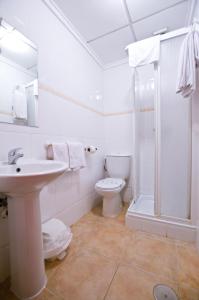 Hotel Central Torrevieja tesisinde bir banyo