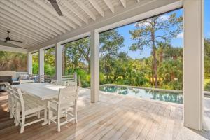 Πισίνα στο ή κοντά στο 272 Tallow Tree Lane by Akers Ellis Rentals