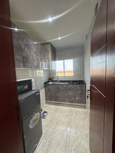 Η κουζίνα ή μικρή κουζίνα στο N house