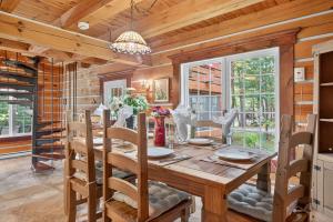 Φωτογραφία από το άλμπουμ του Domaine Rivière Sacacomie - Chalet Le Huard σε Saint-Alexis-des-Monts