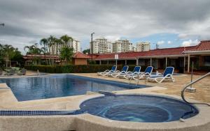 Πισίνα στο ή κοντά στο Jaco 1BD Getaway AC Pool Walk to Beach & Town