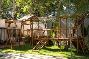 Ο χώρος παιχνιδιού για παιδιά στο Pousada Bosque da Serra