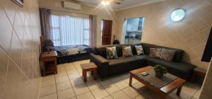 Posezení v ubytování 567 on Strelitzia - Shelly Beach