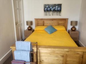 Ένα ή περισσότερα κρεβάτια σε δωμάτιο στο 23a High Street Knighton