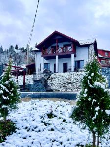 Villagoria котедж з басейнами і джакузі trong mùa đông