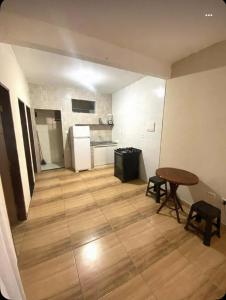 Η κουζίνα ή μικρή κουζίνα στο Sua Casa em MSP +3 φωτογραφίες