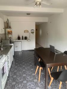 Η κουζίνα ή μικρή κουζίνα στο Altos de Neuquen