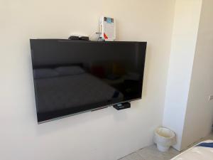 Μια τηλεόραση ή/και κέντρο ψυχαγωγίας στο 日曜居