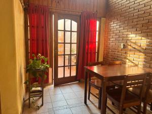 Φωτογραφία από το άλμπουμ του Habitación baño privado externo casa 6 ambientes inmejorable ubicación σε Γκοντόι Κρουζ