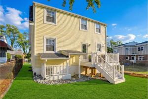 Το κτήριο όπου στεγάζεται  η παραθεριστική κατοικία