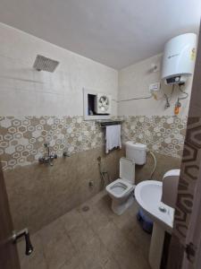 Koupelna v ubytování Goyal Sadan