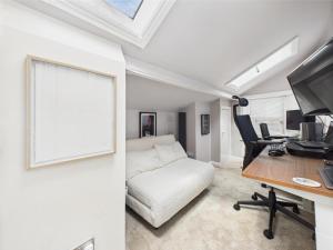 TV a/nebo společenská místnost v ubytování Aisling House