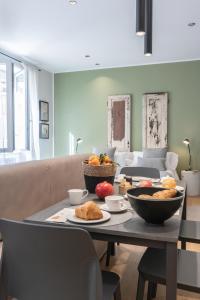 Comida en el departamento o alrededores 14 fotos más