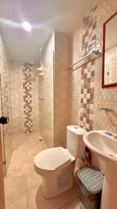 Koupelna v ubytování Hotel MOVA