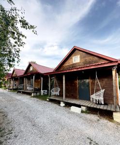 Το κτήριο όπου στεγάζεται  το παραθεριστικό πάρκο