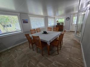 Fotografie z fotogalerie ubytování Stunning Withlacoochee Riverside Cabin 5BR 4BA Sleeps 16 v destinaci Dunnellon + 58 fotografií