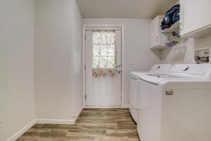 Η κουζίνα ή μικρή κουζίνα στο Explore Temecula Wine Country! Mtn-View Home +17 φωτογραφίες