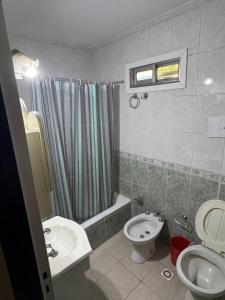 Ένα μπάνιο στο Depto Zona Paseo Aldrey - A 2 cuadras casino y playa