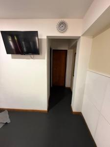 Μια τηλεόραση ή/και κέντρο ψυχαγωγίας στο Romedeptos I