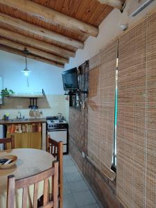 Μια τηλεόραση ή/και κέντρο ψυχαγωγίας στο Cabañas del IntiCo