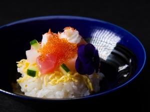 Φαγητό σε αυτό το ryokan ή κάπου εκεί κοντά