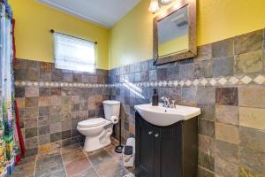 O baie la 1 Mi to Historic Dtwn Sanford! Pet-Friendly Unit +19 fotografii