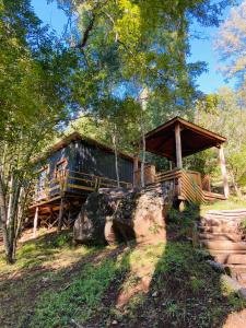 Vườn quanh Cabañas con tinajas Mahuidas Panguipulli