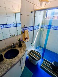 Et badeværelse på apto Itapema vista ao mar