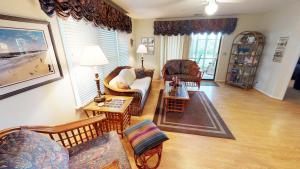 Χώρος καθιστικού στο River Creek 1 Unit 401