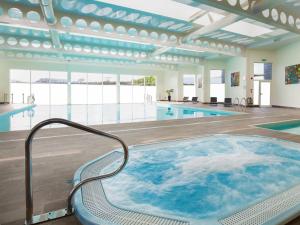 Πισίνα στο ή κοντά στο Lodge 74 Una