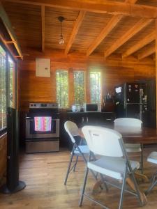 Η κουζίνα ή μικρή κουζίνα στο Casa Carao Peninsula de Nicoya - front beach