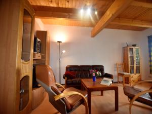 Χώρος καθιστικού στο Geräumige Ferienwohnung in Boddin mit Garten +29 φωτογραφίες